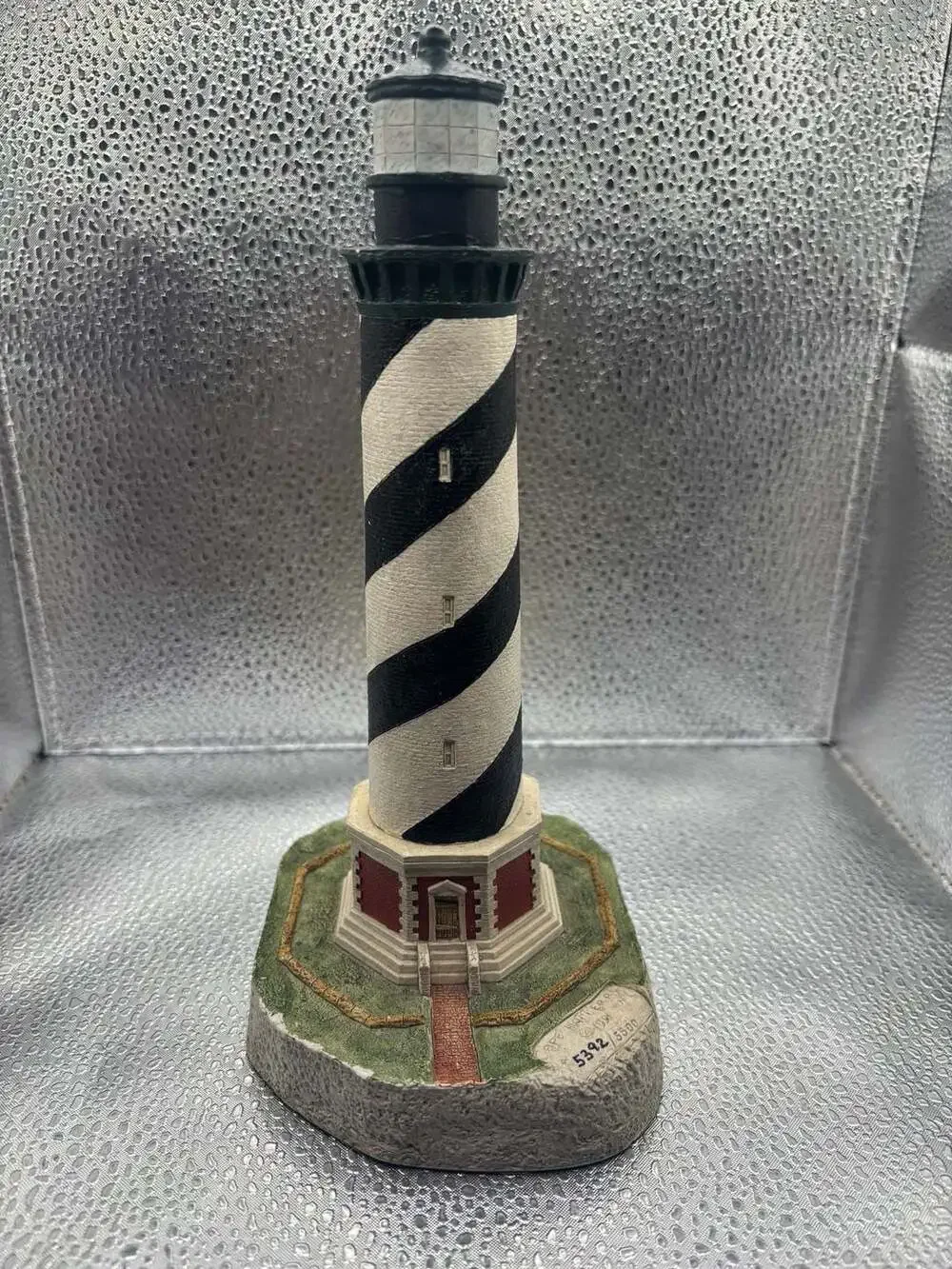 Harbour Lights Cape Hatteras North Carolina #102 Lighthouse Figurine
